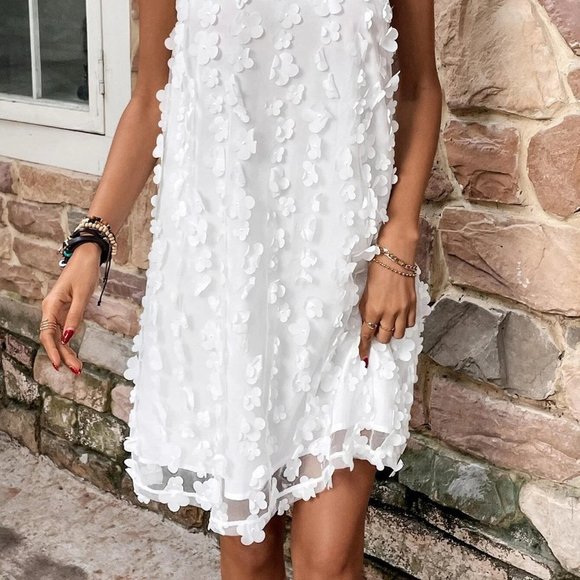 White Boho Womens Appliques Detail Halter Neck Dress - Picture 3 of 5